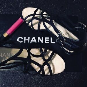 Chanel Black leather criss-cross buckle strap heeled gladiator wedge sandals
